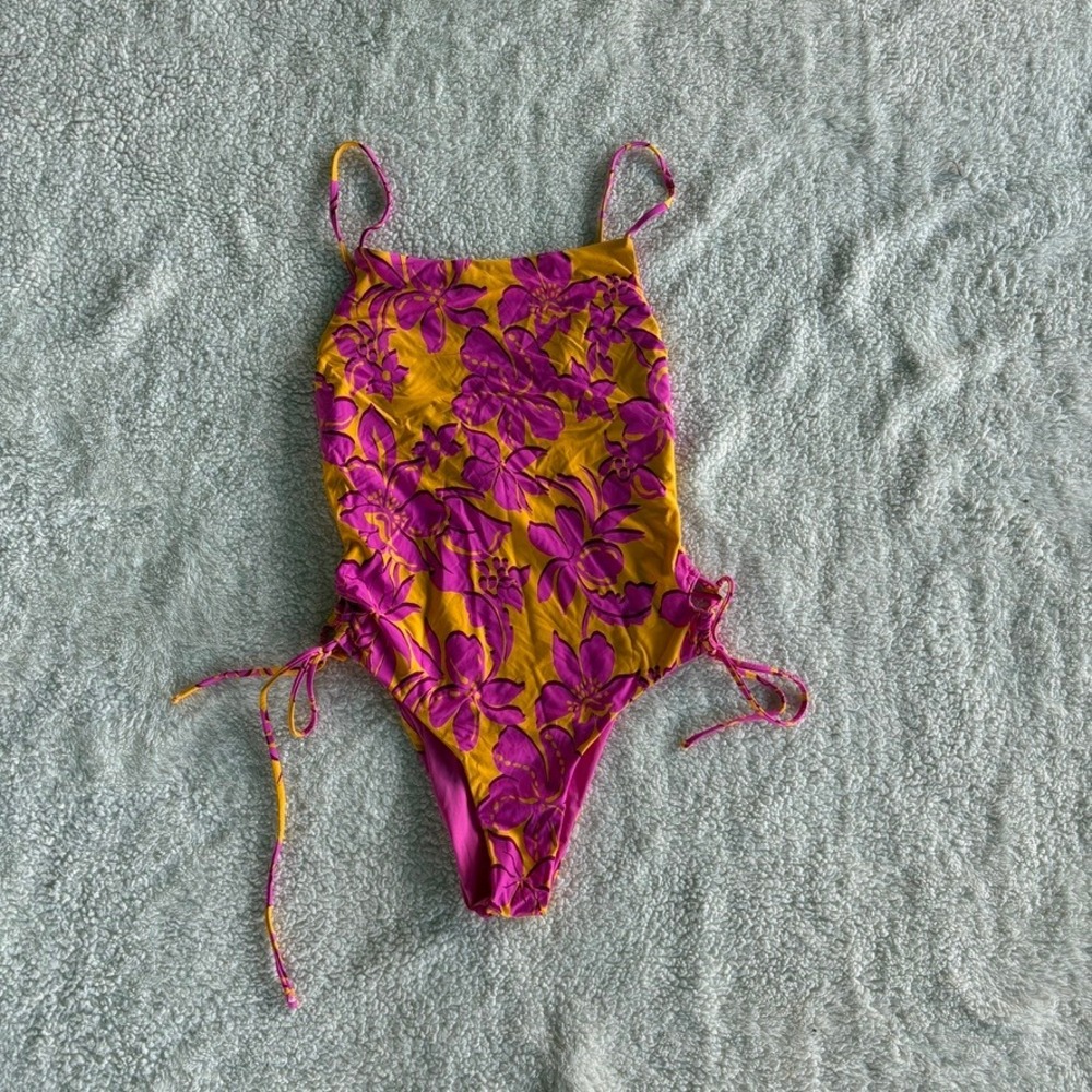 NWT Roxy Island Time Lace Up Side One Piece Cheeky Swimsuit Pink Orange Floral